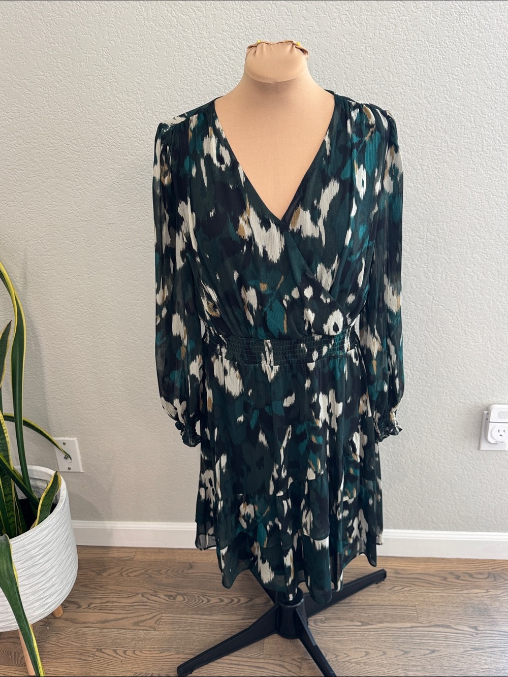 Abstract Teal and Black Long-Sleeve V-Neck Dress